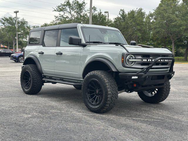 Photo of 2023 Cactus Gray Ford Bronco