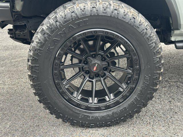 Photo of 2023 Cactus Gray Ford Bronco