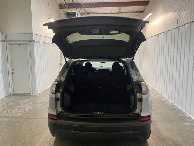 Photo of 2021 Billet Silver Metallic Clearcoat Jeep Cherokee
