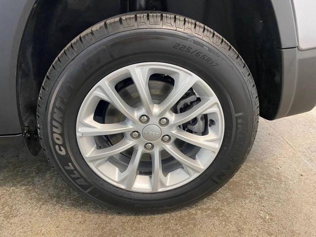 Photo of 2021 Billet Silver Metallic Clearcoat Jeep Cherokee