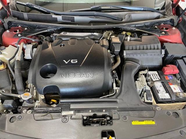 Photo of 2016 Burgundy Nissan Maxima