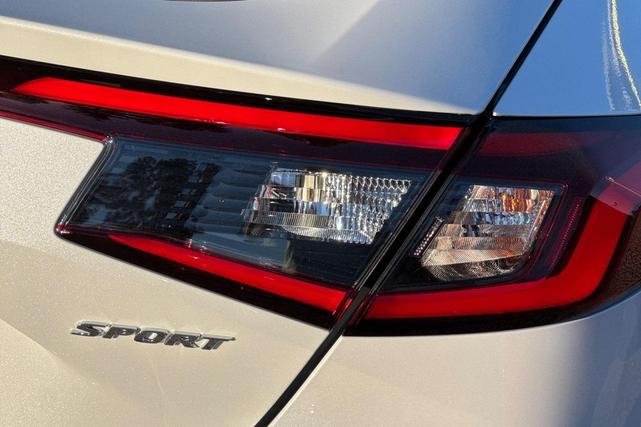Photo of 2025 Platinum White Pearl Honda Civic