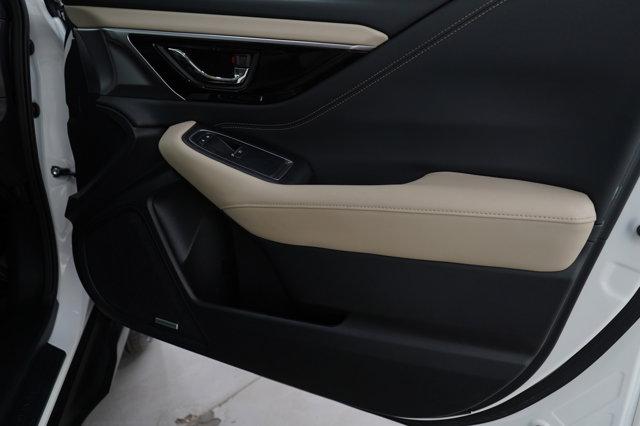 Photo of 2024 Crystal White Pearl Subaru Outback