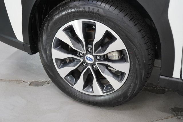 Photo of 2024 Crystal White Pearl Subaru Outback