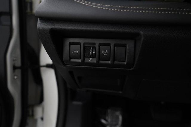 Photo of 2024 Crystal White Pearl Subaru Outback