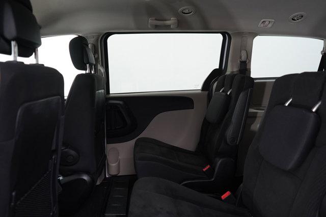 Photo of 2019 White Knuckle Clearcoat Dodge Grand Caravan