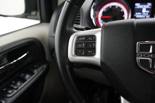 Photo of 2019 White Knuckle Clearcoat Dodge Grand Caravan