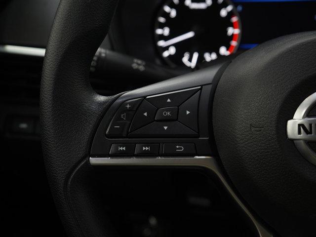 Photo of 2020 Glacier White Nissan Altima
