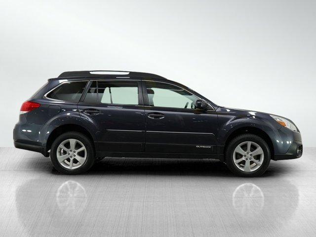 Photo of 2013 Graphite Gray Metallic Subaru Outback