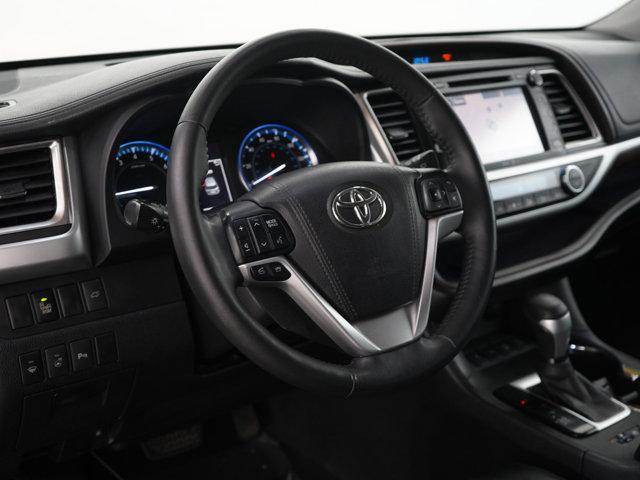 Photo of 2015  Toyota Highlander