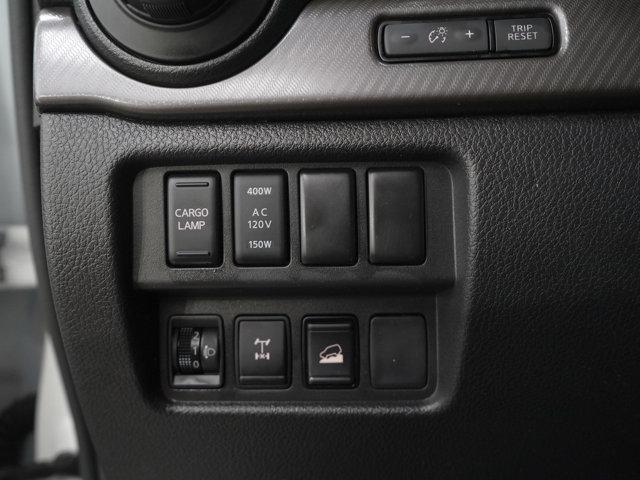 Photo of 2024 Glacier White Nissan Titan