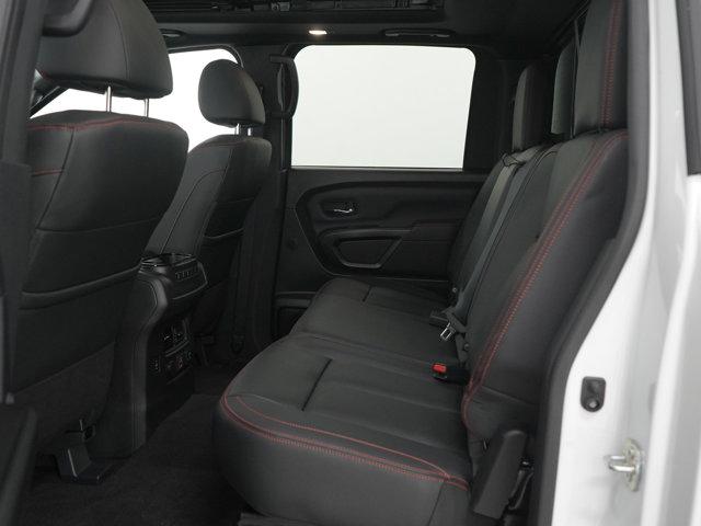 Photo of 2024 Glacier White Nissan Titan