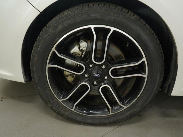 Photo of 2013 White Platinum Ford Flex