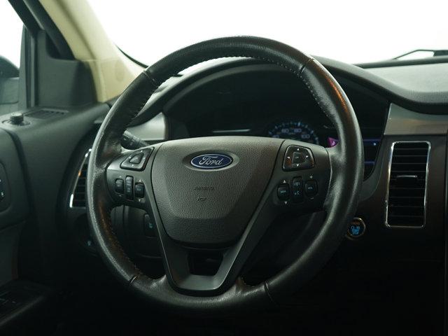 Photo of 2013 White Platinum Ford Flex