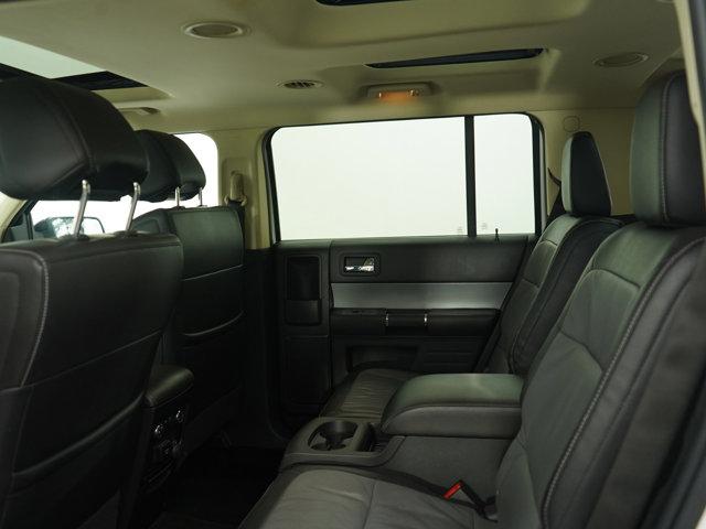Photo of 2013 White Platinum Ford Flex