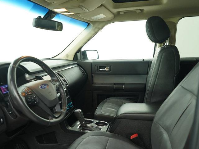 Photo of 2013 White Platinum Ford Flex