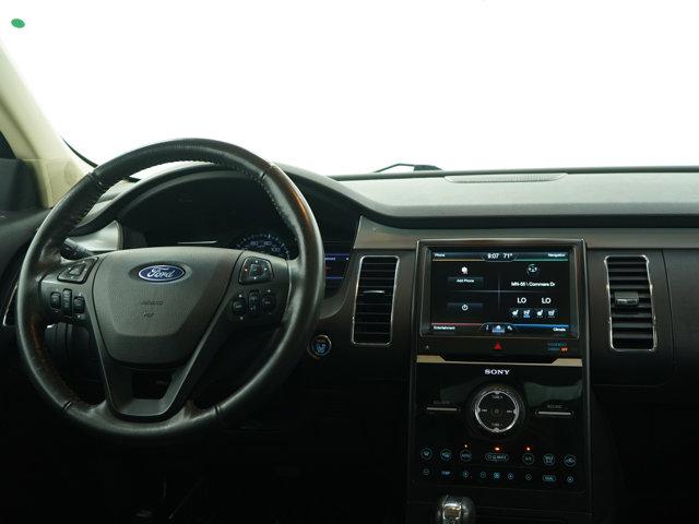 Photo of 2013 White Platinum Ford Flex