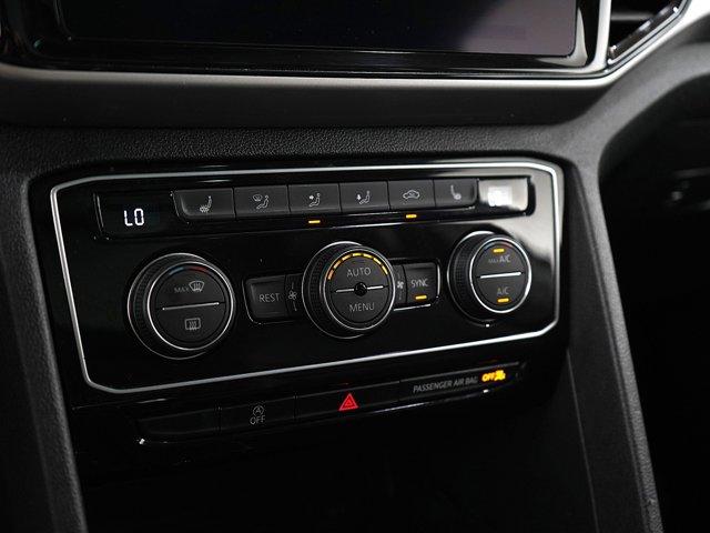 Photo of 2021 Pure White Volkswagen Atlas