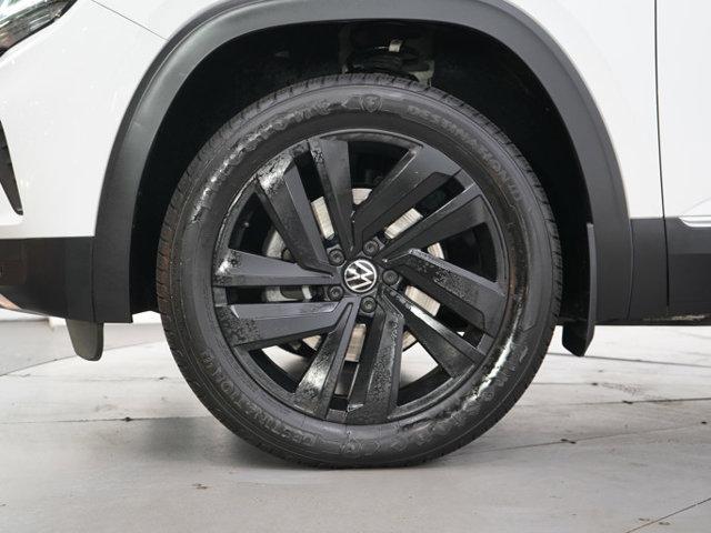 Photo of 2021 Pure White Volkswagen Atlas