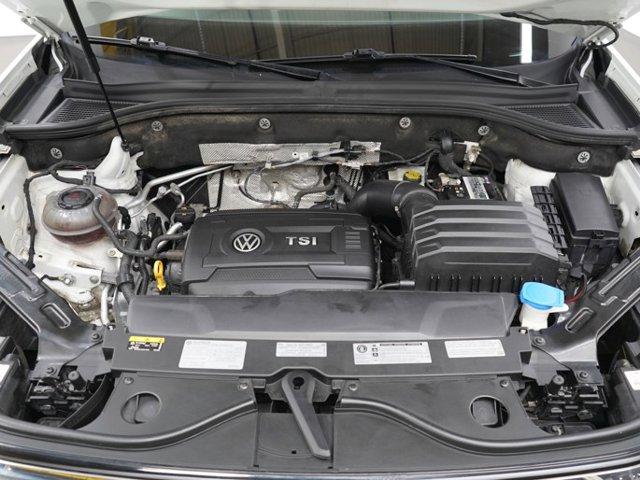 Photo of 2021 Pure White Volkswagen Atlas