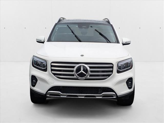 Photo of 2025 Polar White Mercedes-Benz GLB 250