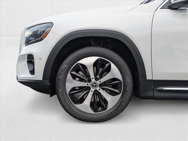 Photo of 2025 Polar White Mercedes-Benz GLB 250