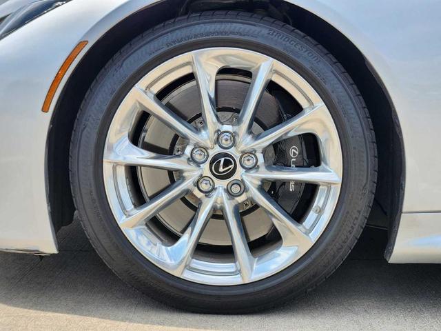 Photo of 2018 Liquid Platinum Lexus LC 500