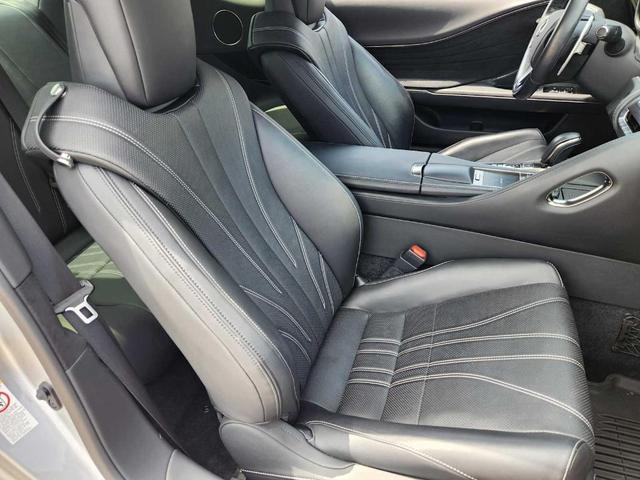 Photo of 2018 Liquid Platinum Lexus LC 500