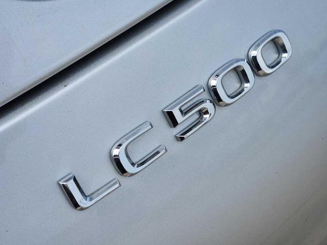 Photo of 2018 Liquid Platinum Lexus LC 500