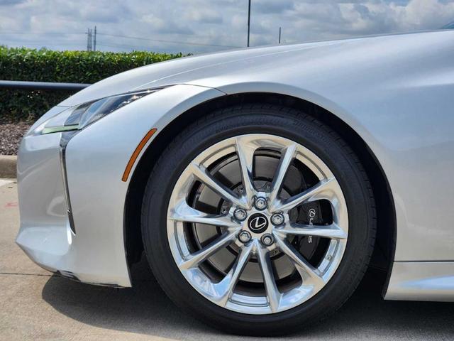 Photo of 2018 Liquid Platinum Lexus LC 500