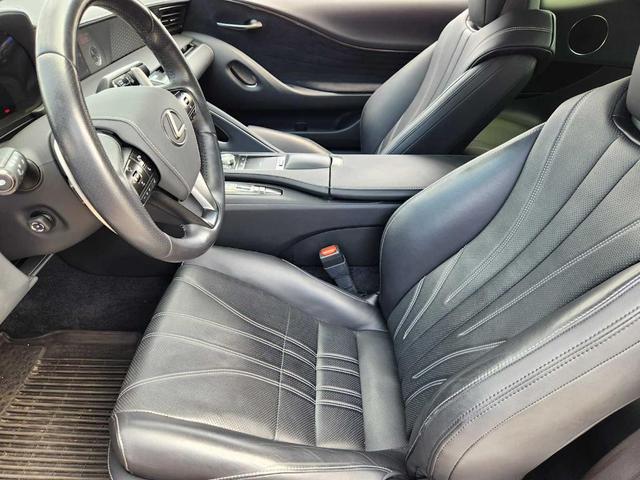 Photo of 2018 Liquid Platinum Lexus LC 500