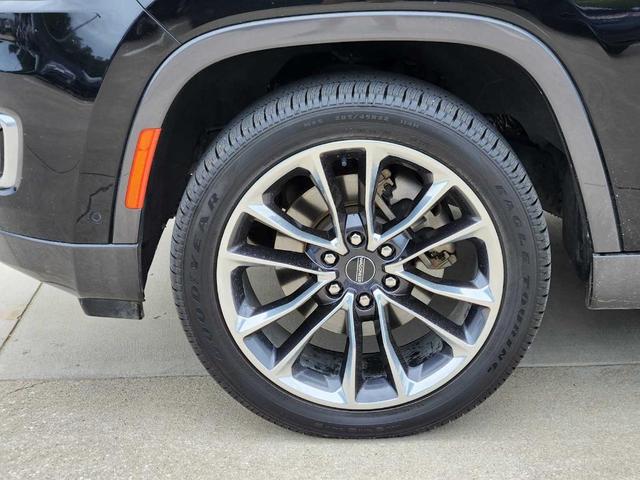 Photo of 2022 Diamond Black Jeep Wagoneer