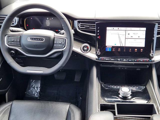Photo of 2022 Diamond Black Jeep Wagoneer