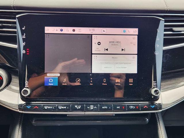 Photo of 2022 Diamond Black Jeep Wagoneer