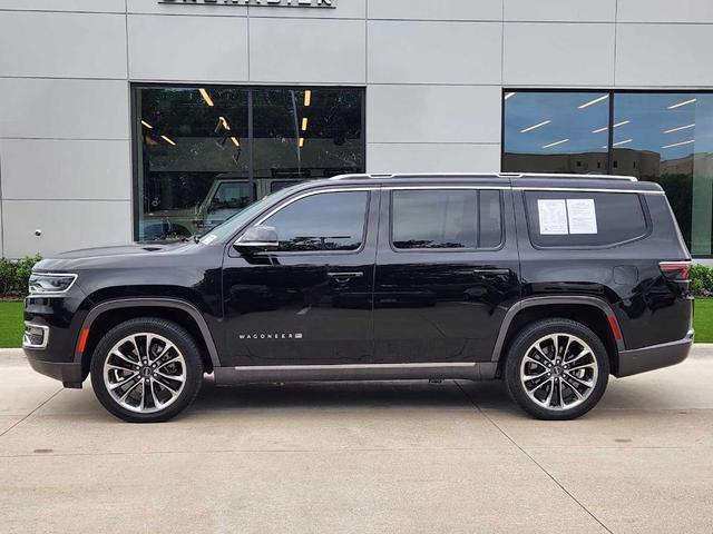 Photo of 2022 Diamond Black Jeep Wagoneer
