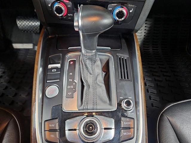 Photo of 2017 Black Audi Q5