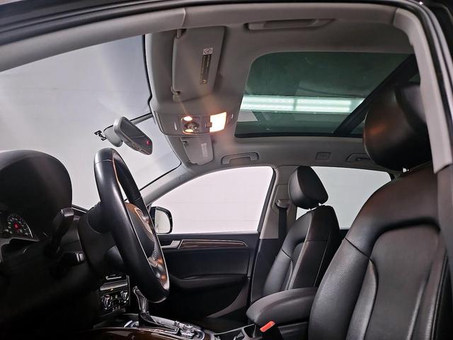 Photo of 2017 Black Audi Q5