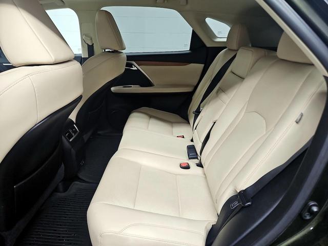 Photo of 2022 Green Lexus RX 350