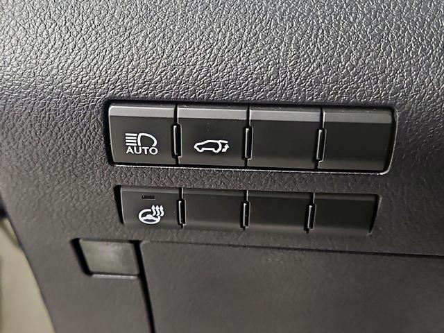 Photo of 2022 Green Lexus RX 350