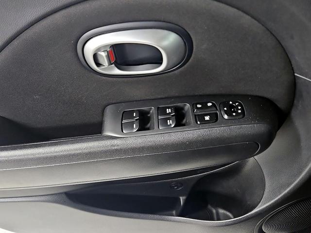 Photo of 2016 Black Kia Soul