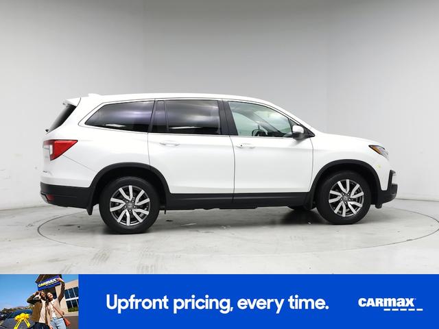 Photo of 2021 White Honda Pilot