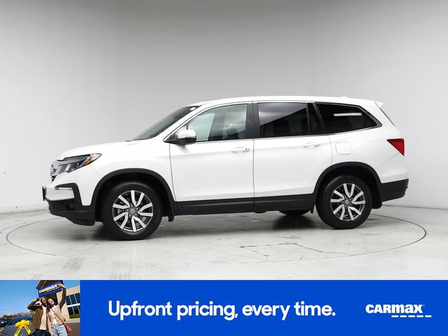 Photo of 2021 White Honda Pilot