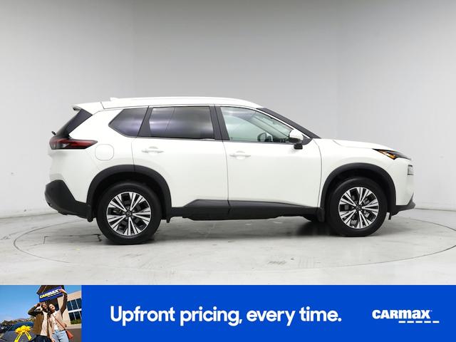 Photo of 2023 White Nissan Rogue