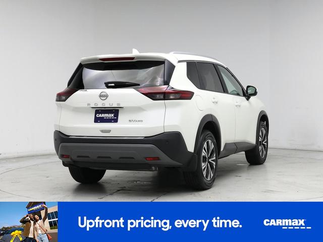 Photo of 2023 White Nissan Rogue