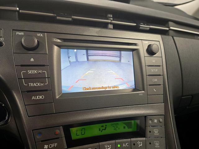 Photo of 2014 Green Toyota Prius