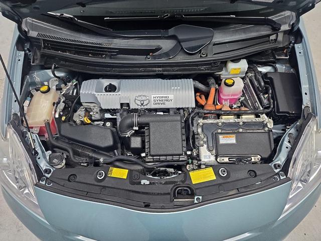 Photo of 2014 Green Toyota Prius