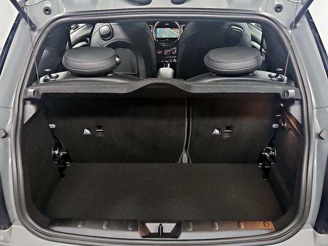 Photo of 2022 Gray MINI Hardtop