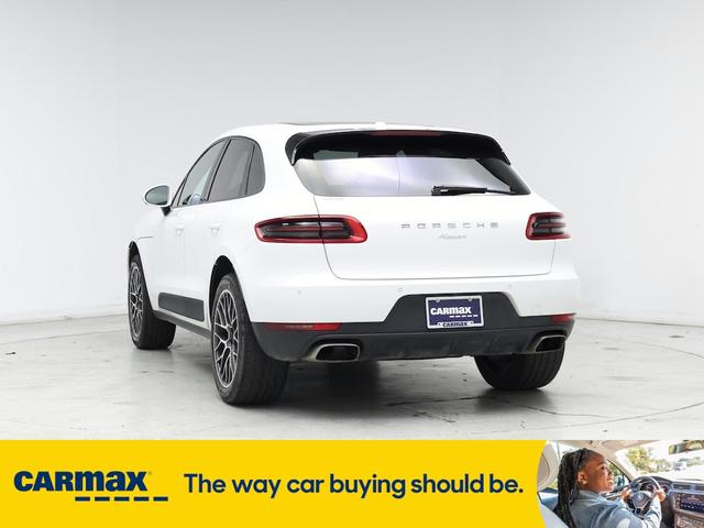 Photo of 2018 White Porsche Macan