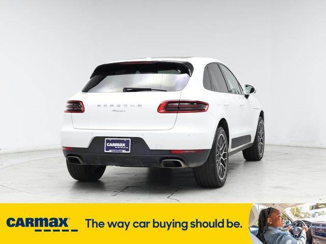 Photo of 2018 White Porsche Macan