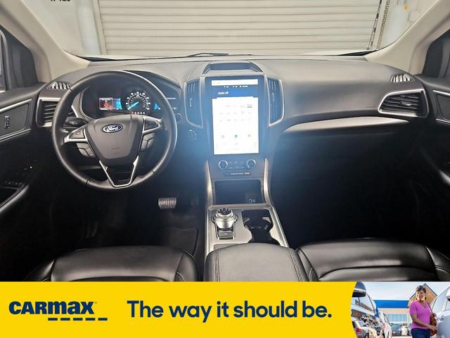 Photo of 2024 White Ford Edge